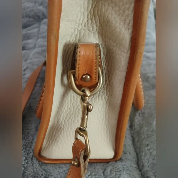 Vintage Dooney & Bourke Crossbody - Picture 9 of 16